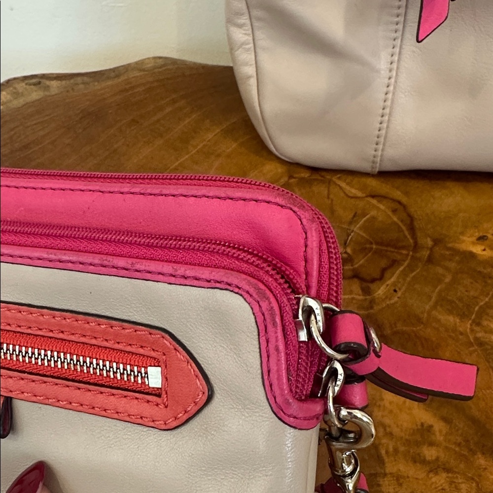 Coach Daisy Spectator Bag and Wristlet Set - Picture 11 of 15